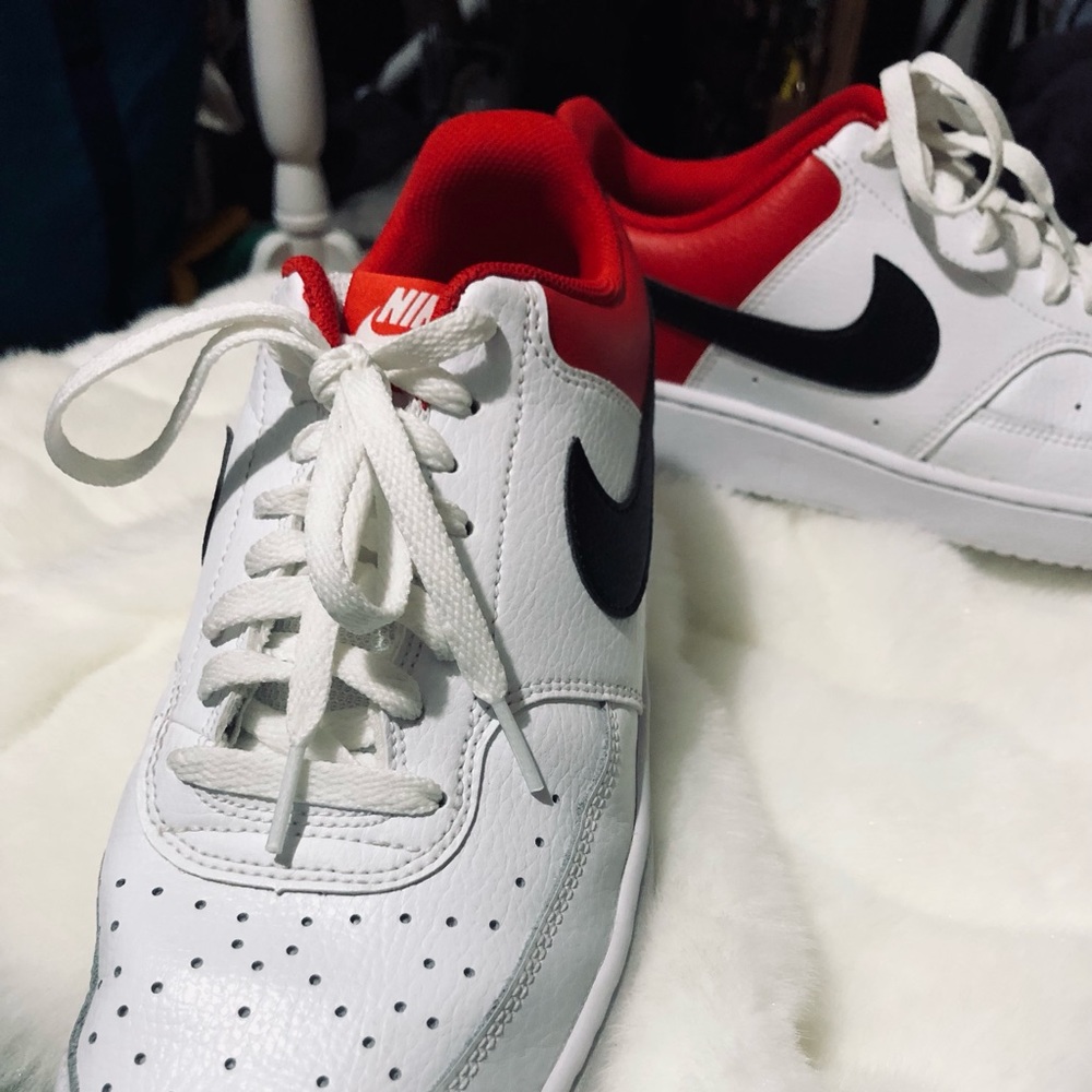 Nike Court Vision Low leather Athletic Sneakers, Men’s white/Red